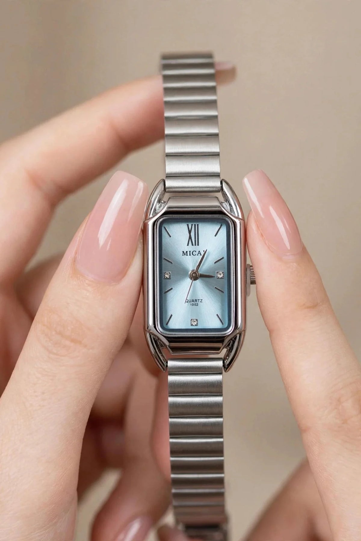 MICAI Women's Ice Blue Dial Quartz Watch