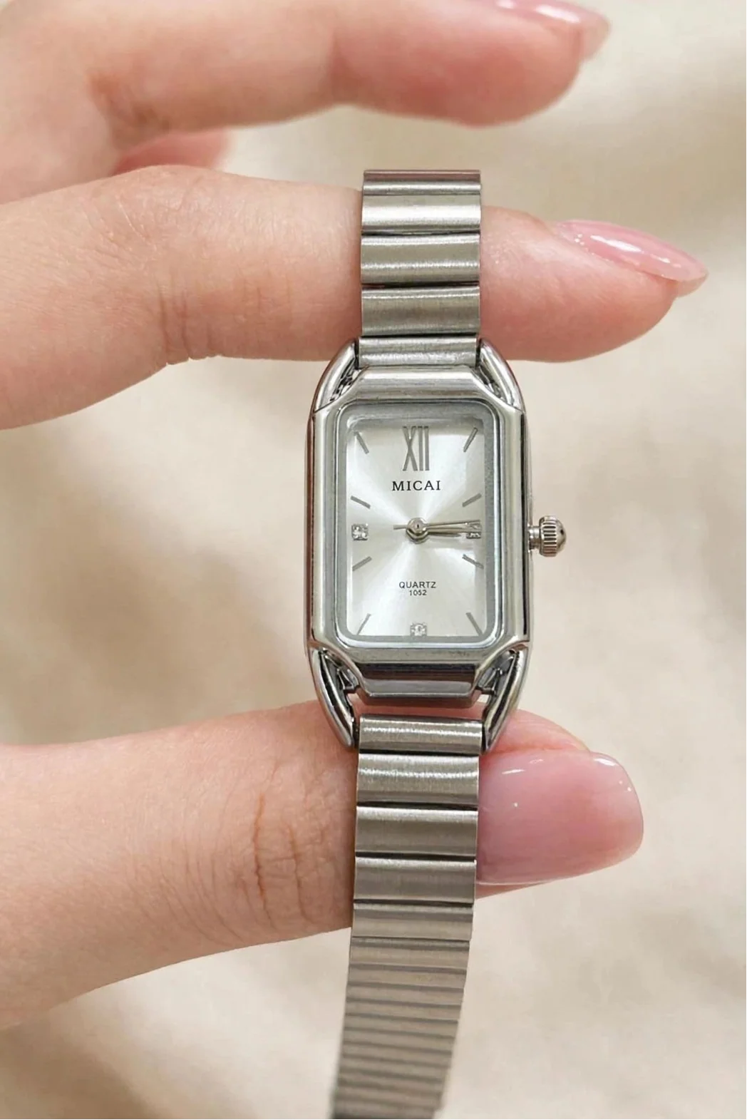 MICAI Women's Green Dial Quartz Watch