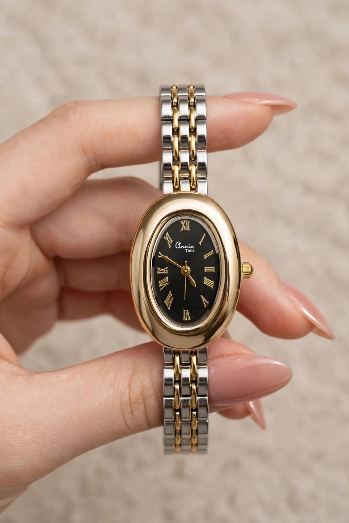 Vintage Oval Gold Watch – Black Dial