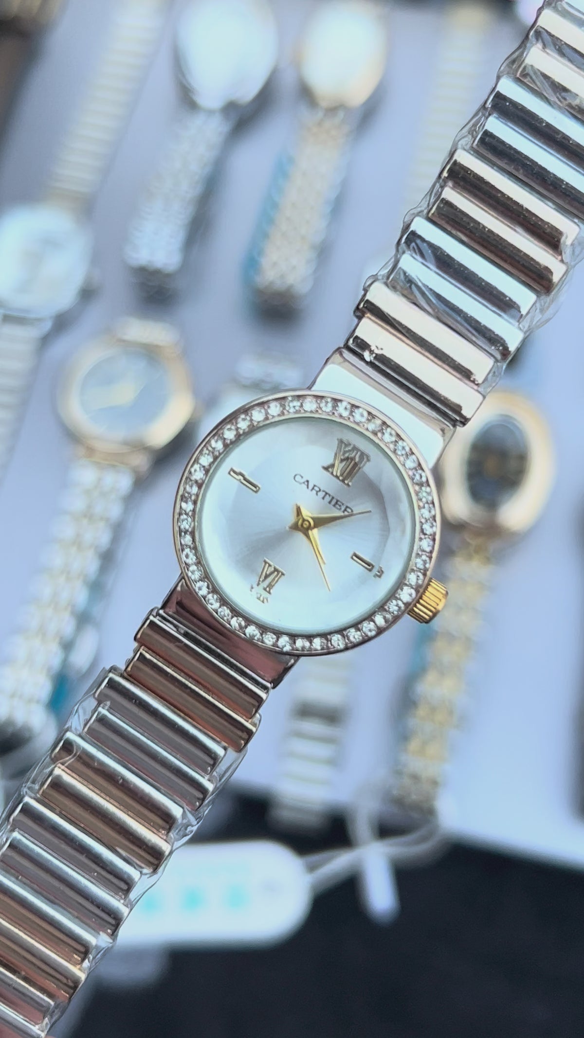 Crystal Bezel Quartz White Dial Watch