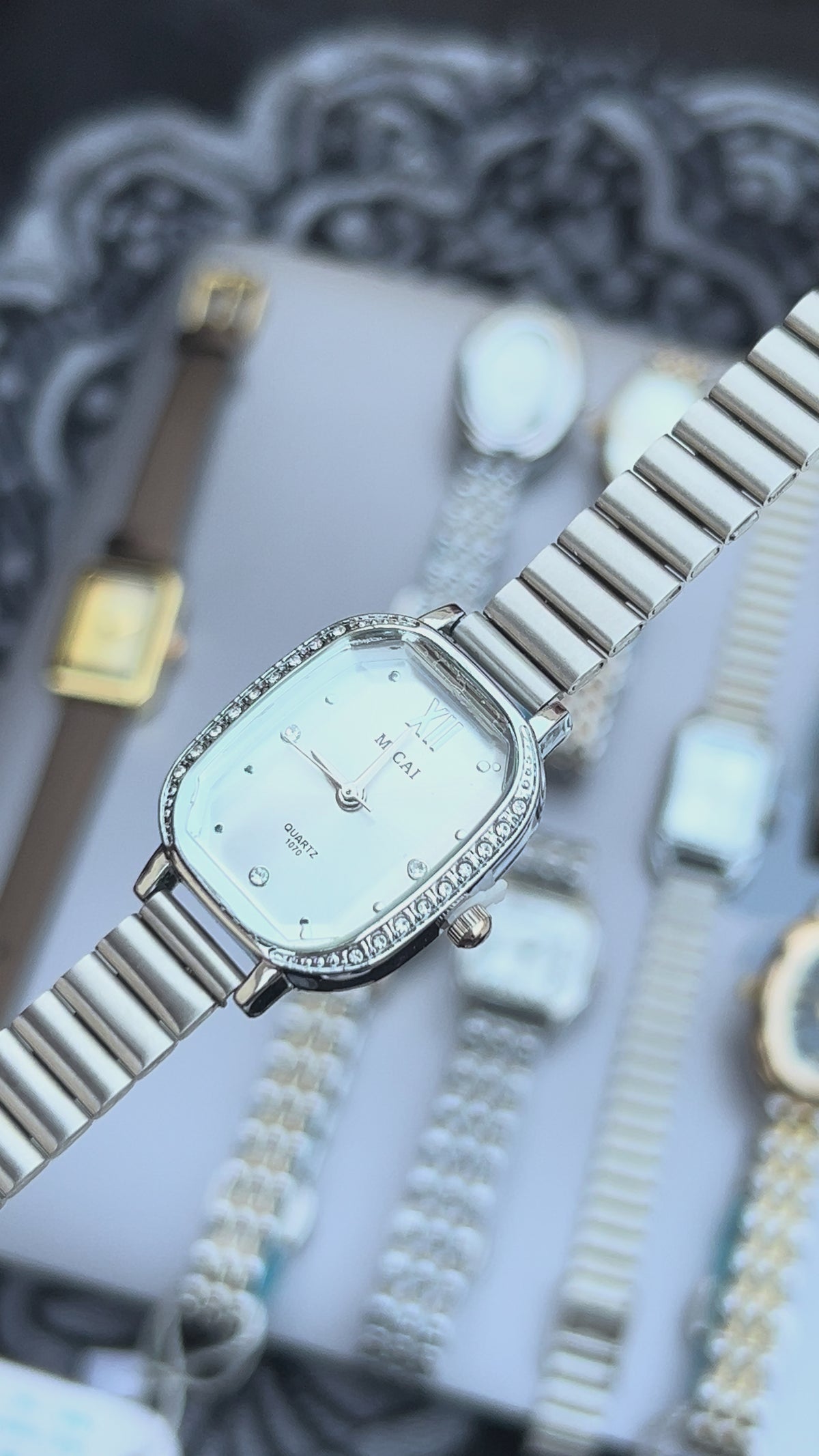 MICAI Women's Silver Crystal Bezel Quartz Watch