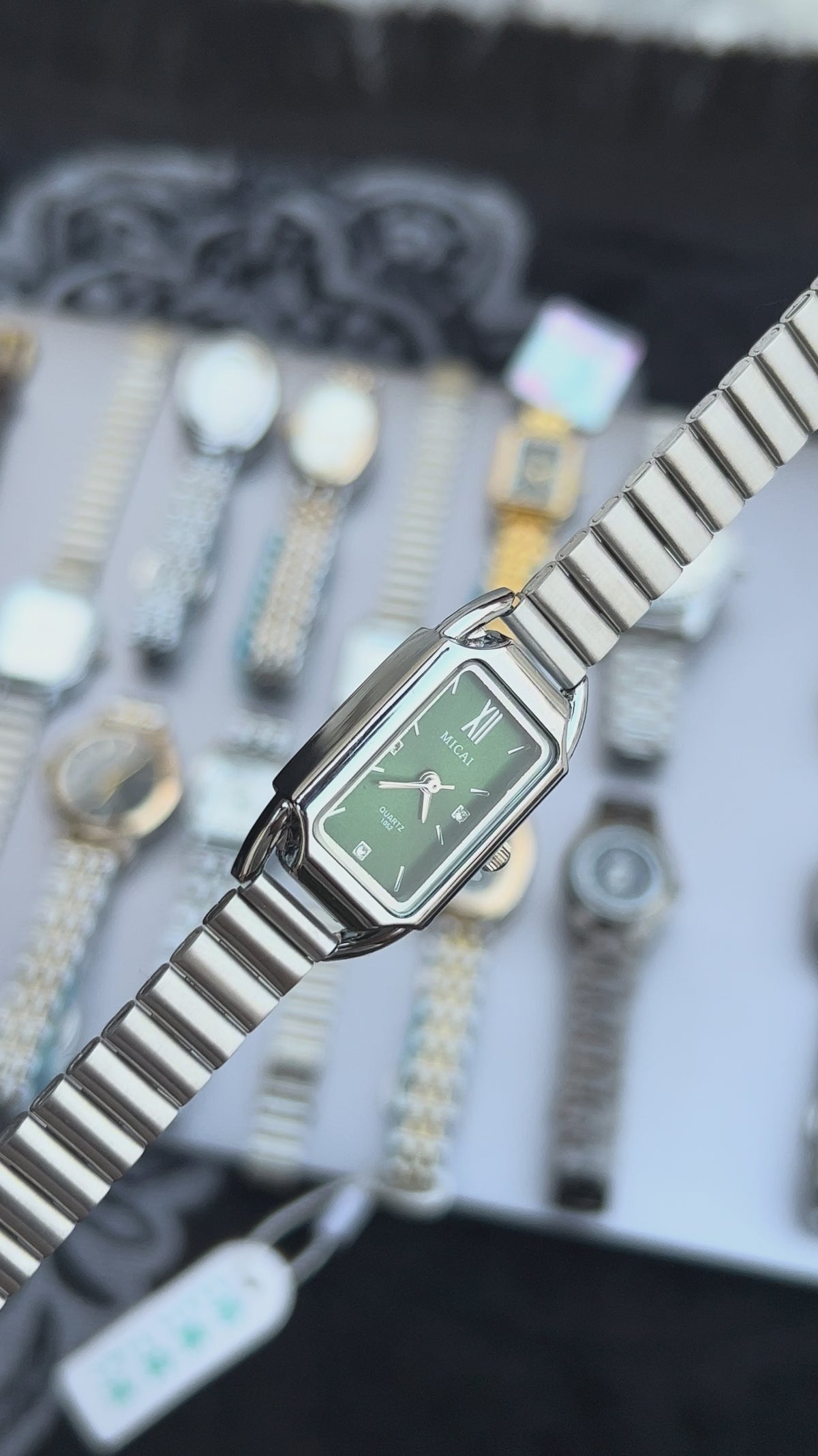 MICAI Women's Green Dial Quartz Watch